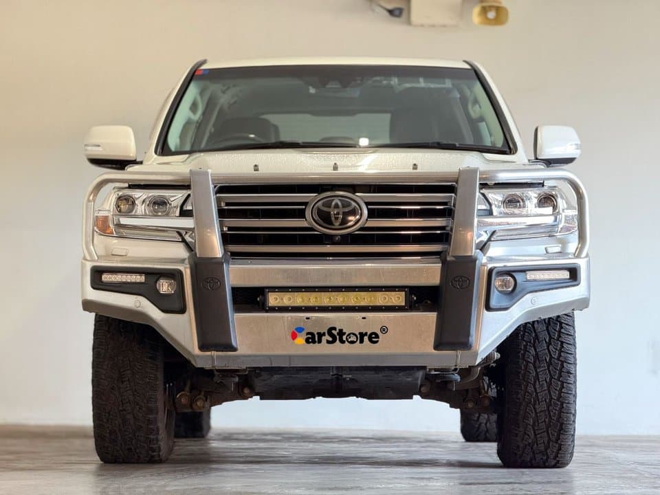 2018 Toyota Land Cruiser V8 Sahara - Image 28