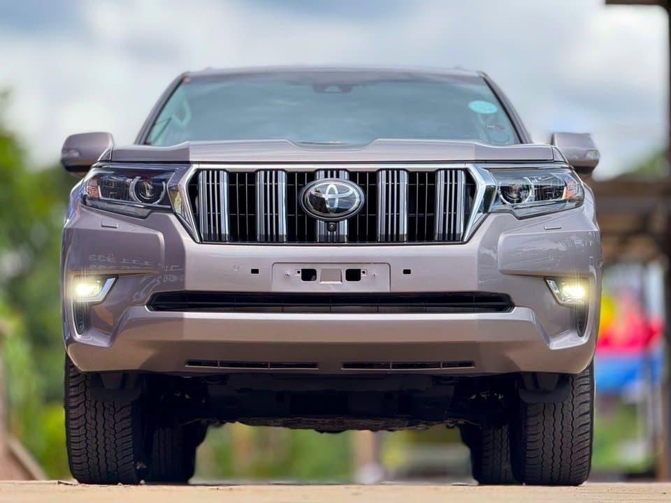 2018 Toyota Land Cruiser Prado VX.L - Image 24