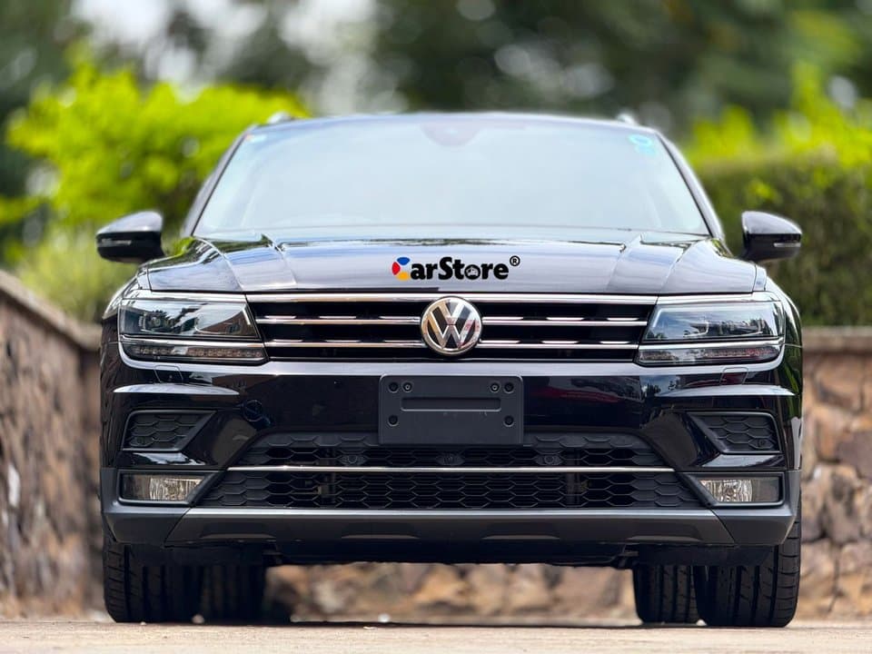 2018 Volkswagen Tiguan - Image 18