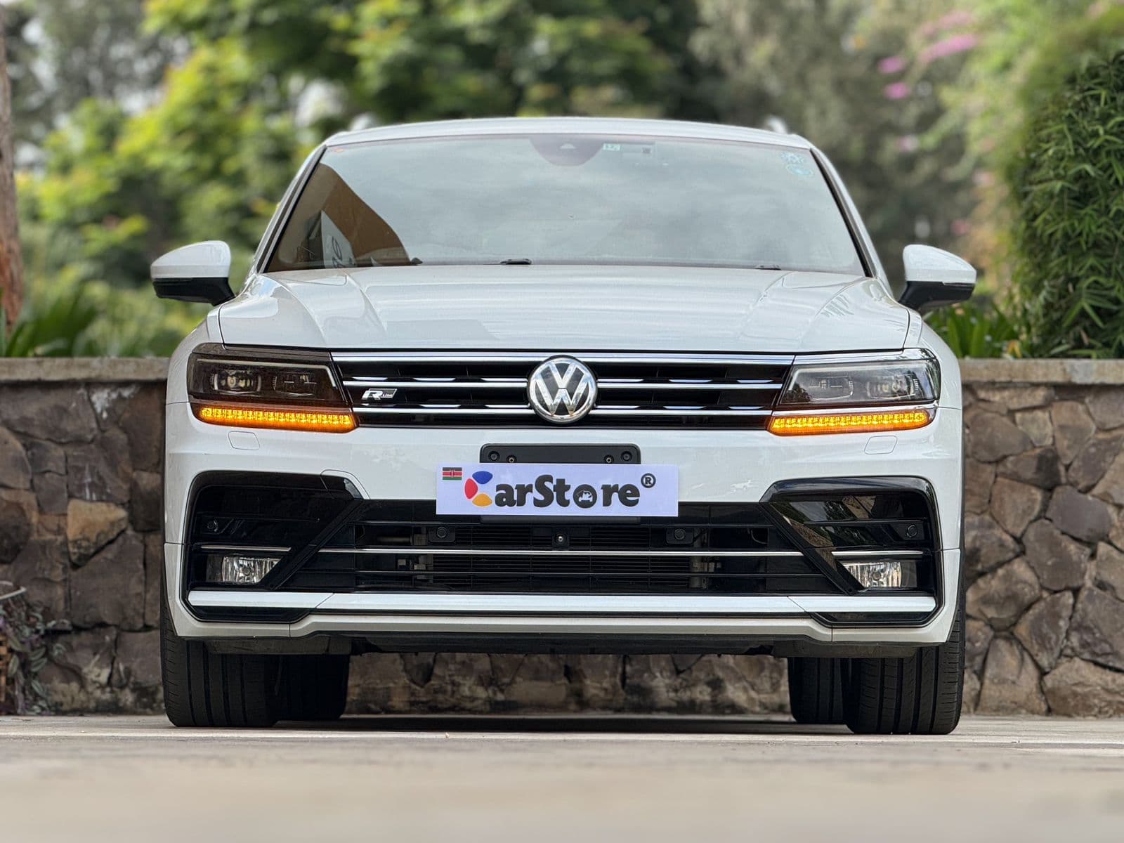 2018 Volkswagen Tiguan - Image 17