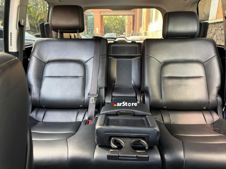 2017 Toyota Land Cruiser - Image 11