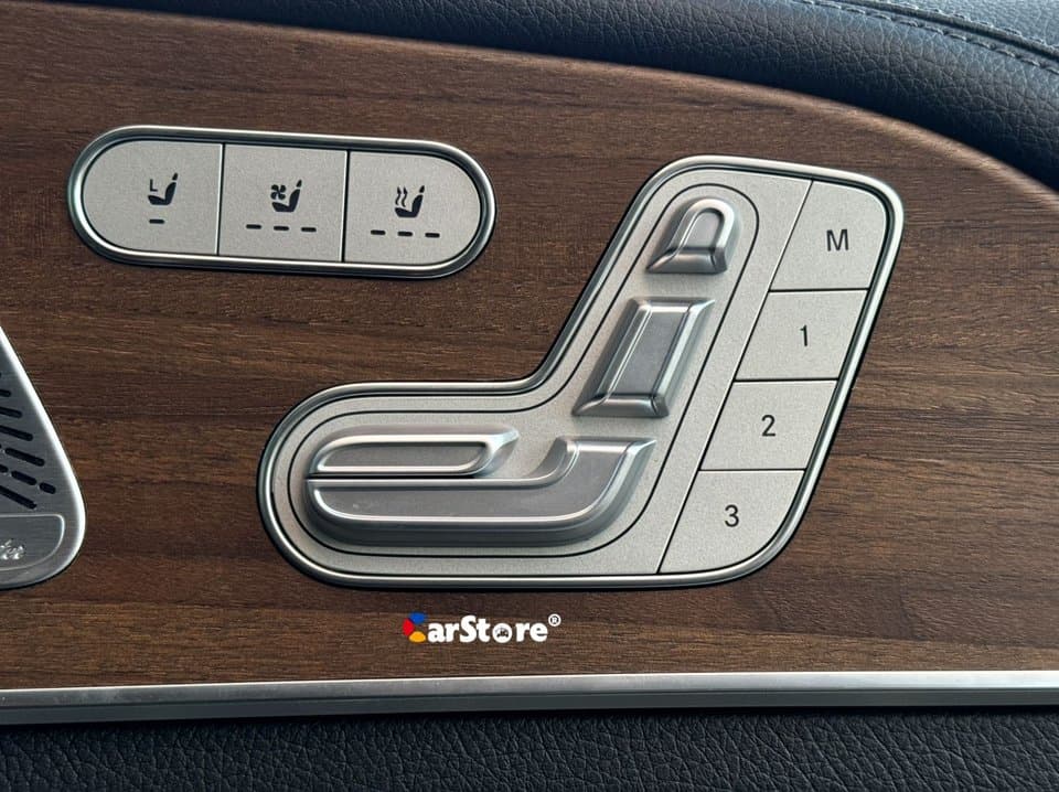 2020 Mercedes Benz GLE 450 4MATIC - Image 17