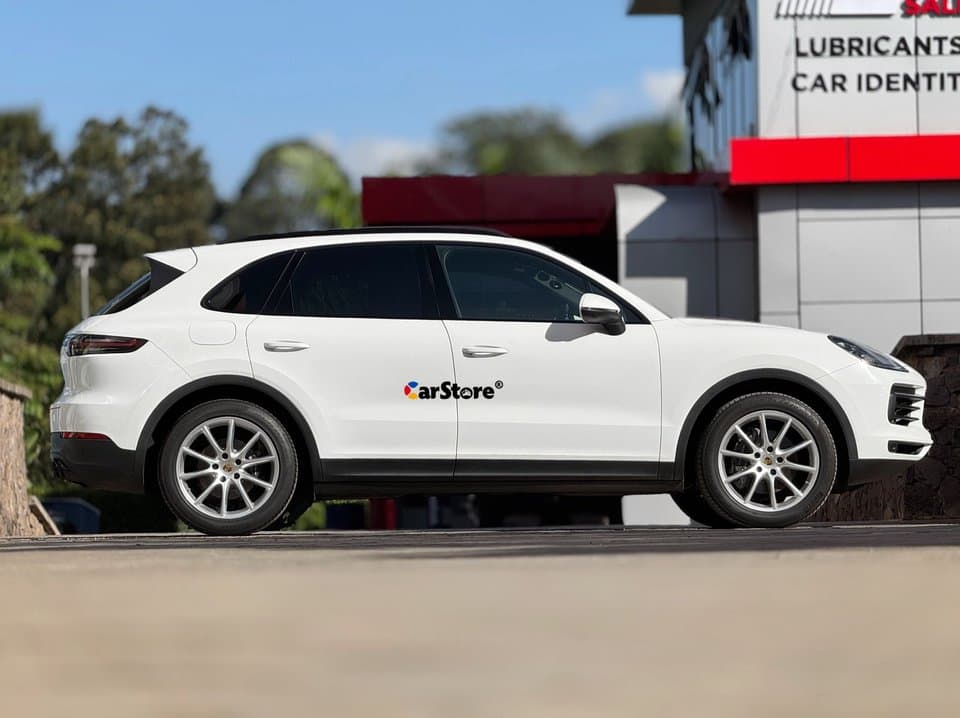 2019 Porsche Cayenne - Image 6