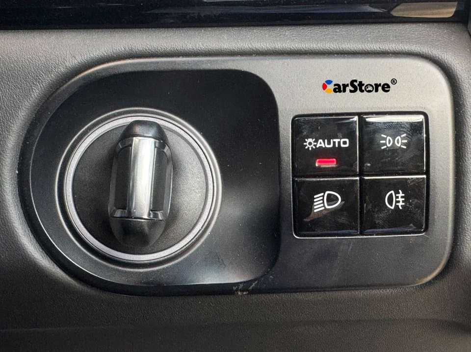 2019 Porsche Cayenne - Image 12