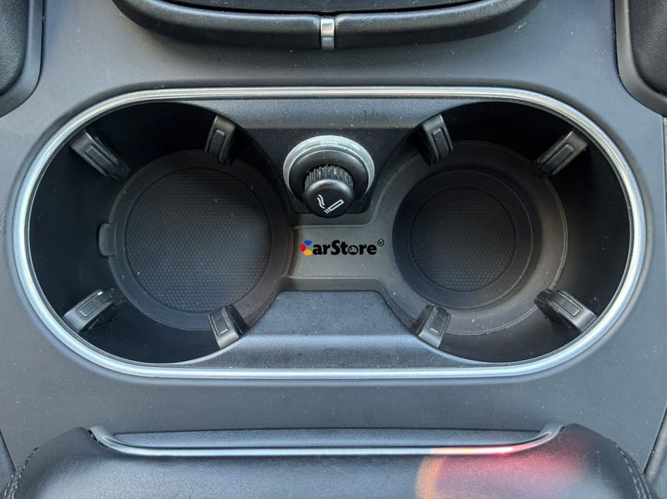 2019 Porsche Cayenne - Image 16