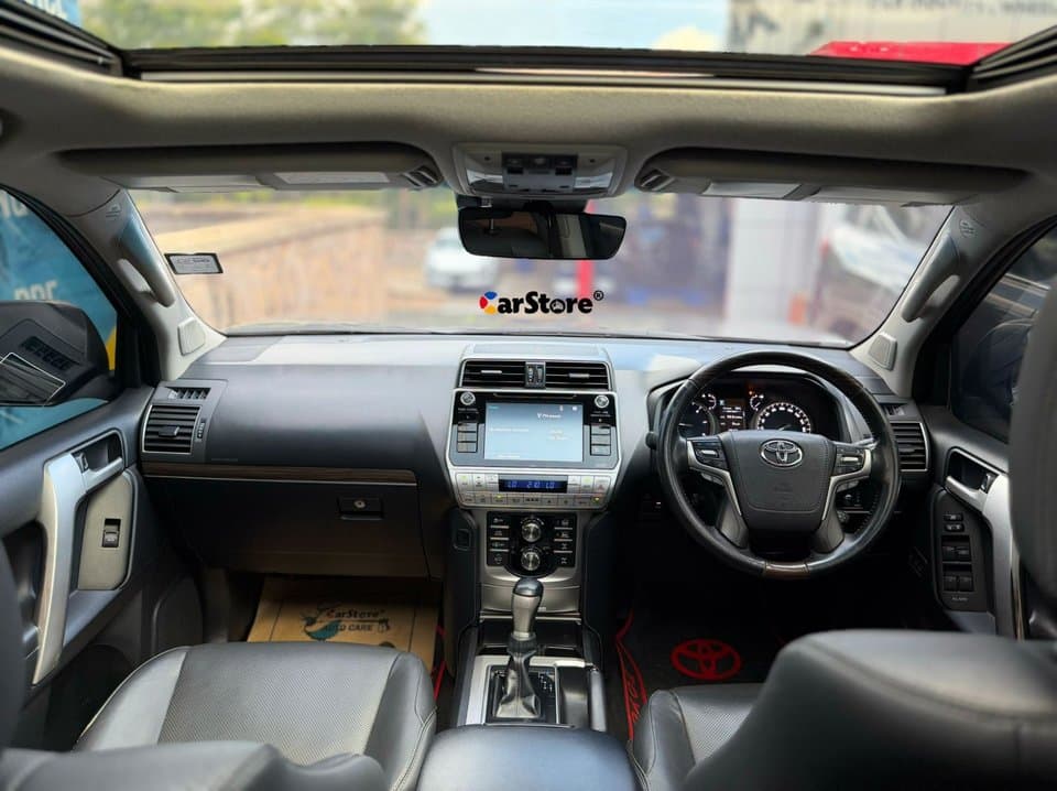 2018 Toyota Land Cruiser Prado VX.L - Image 17