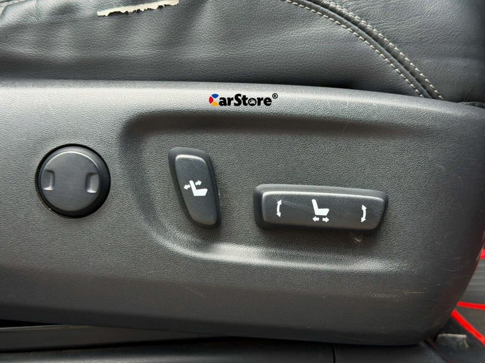 2018 Toyota Land Cruiser Prado VX.L - Image 16