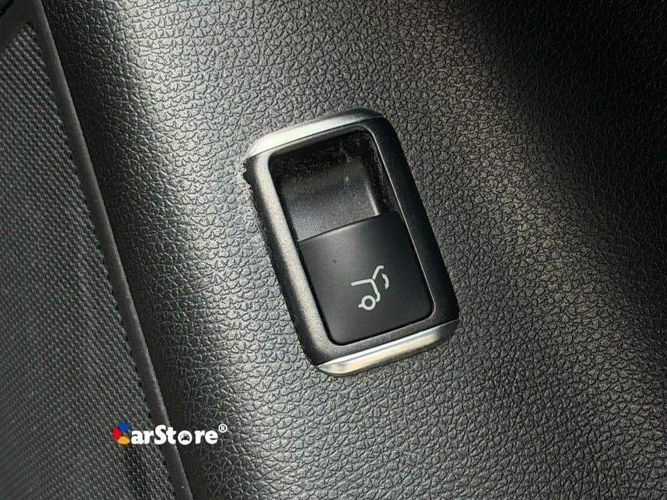 2018 Mercedes Benz GLE 350d 4MATIC - Image 13