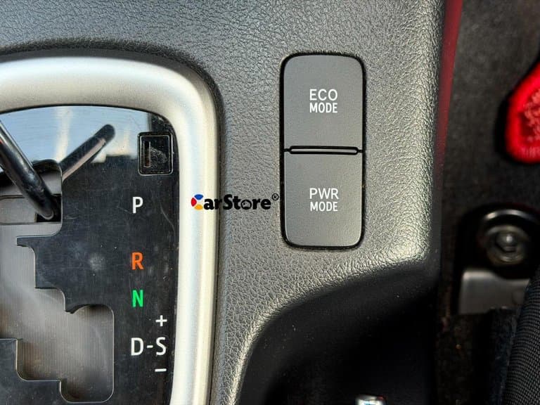 2020 Toyota Hilux Double Cabin - Image 7