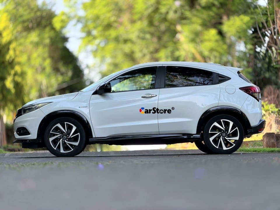 2019 Honda Vezel RS Hybrid - Image 2