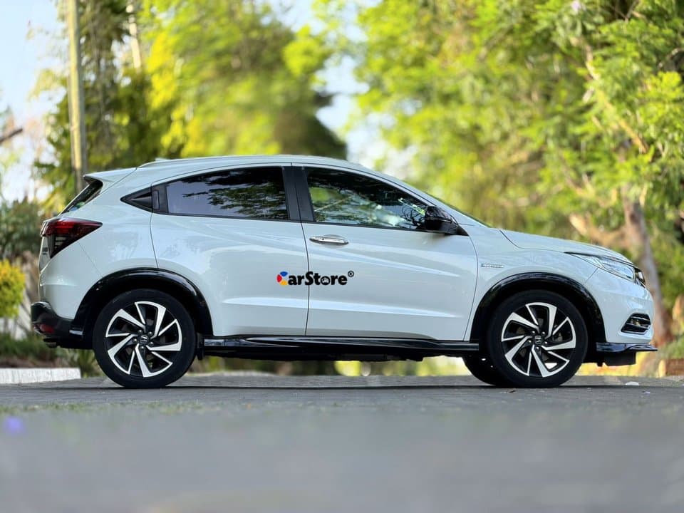 2019 Honda Vezel RS Hybrid - Image 3