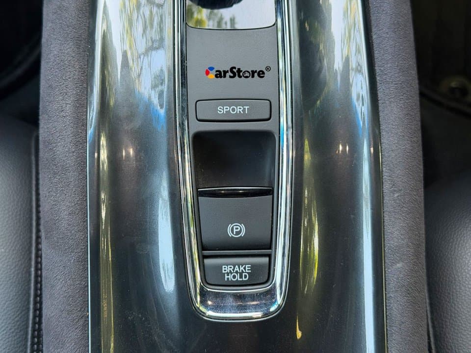 2019 Honda Vezel RS Hybrid - Image 9