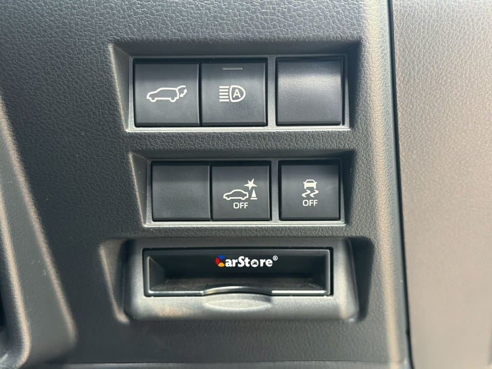 2024 Toyota Landcruiser 300 Series SAHARA - Image 17