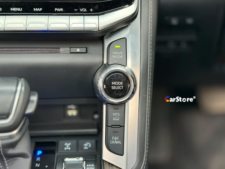 2024 Toyota Landcruiser 300 Series SAHARA - Image 22