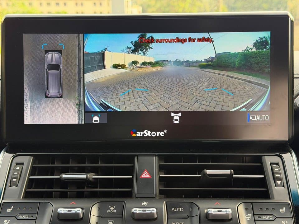 2024 Toyota Landcruiser 300 Series SAHARA - Image 28