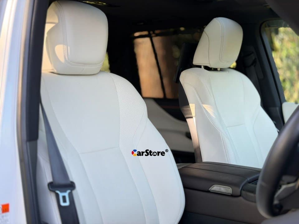 2022 Lexus LX 600 - Image 16