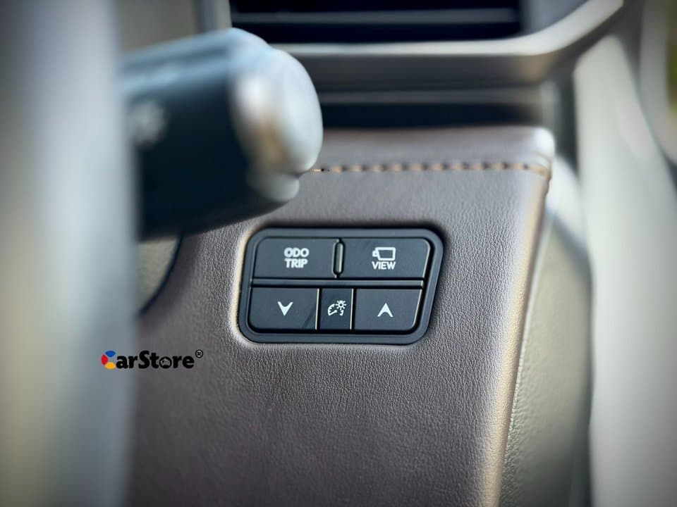 2022 Lexus LX 600 - Image 18