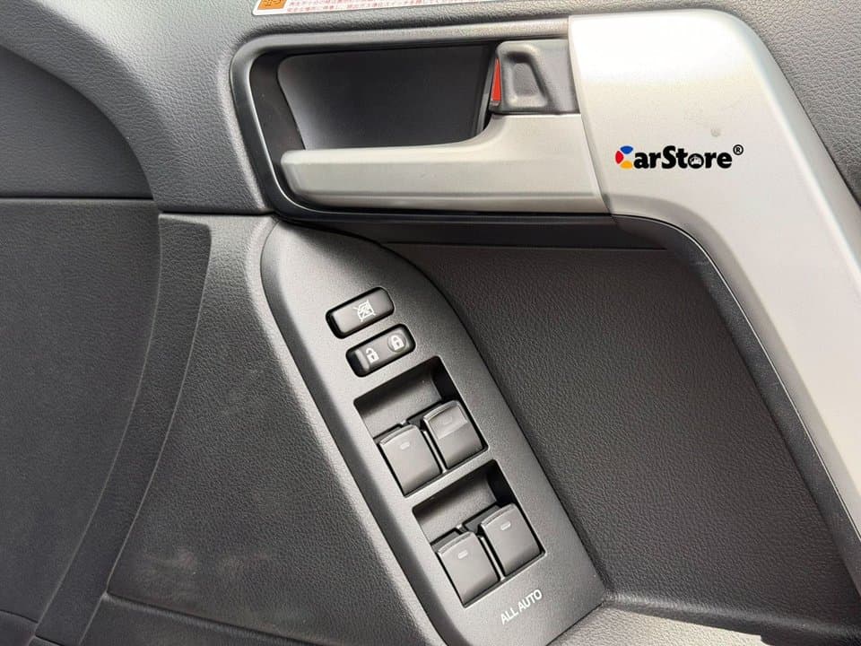 2020 Toyota Land Cruiser Prado TX.L - Image 10