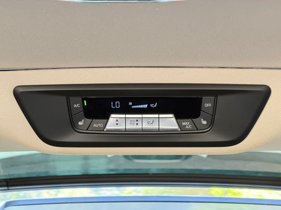 2021 BMW X7 xDrive40i - Image 22