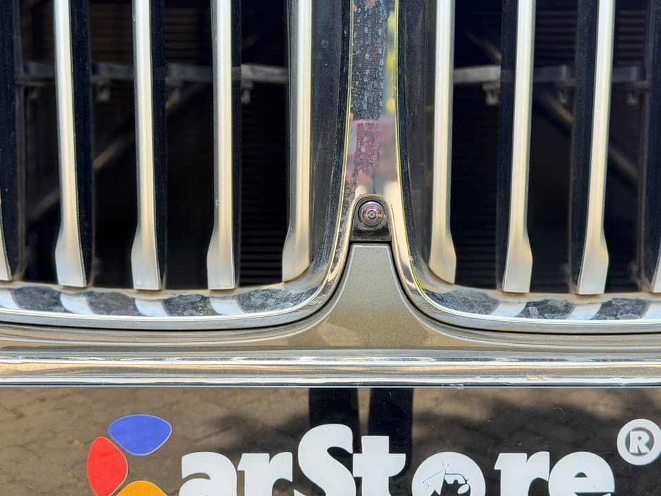 2021 BMW X7 xDrive40i - Image 25