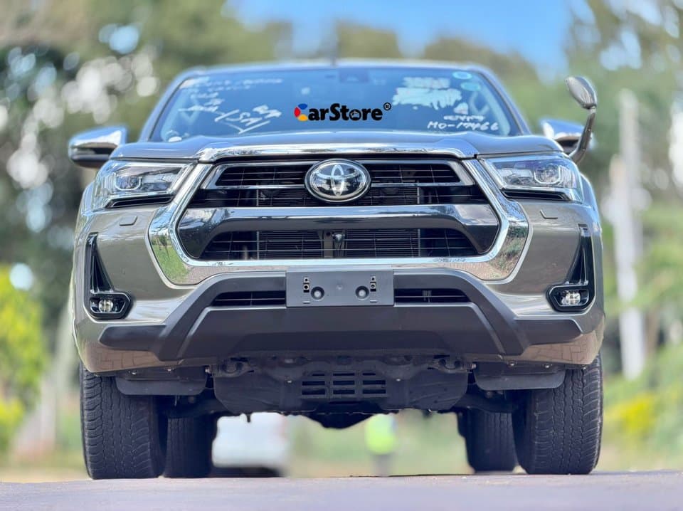 2013 Toyota Hilux Double Cabin - Image 23