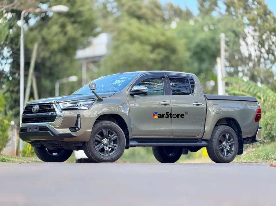 2021 Toyota Hilux Double Cabin - Image 6