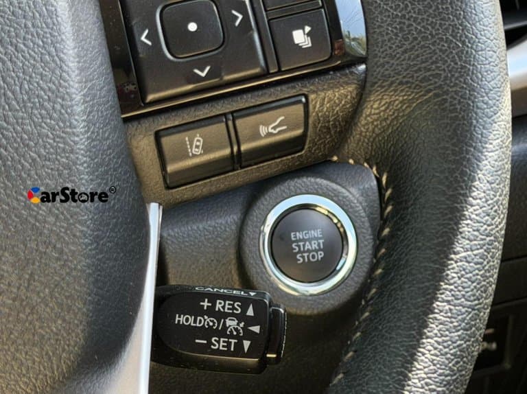 2021 Toyota Hilux Double Cabin - Image 11