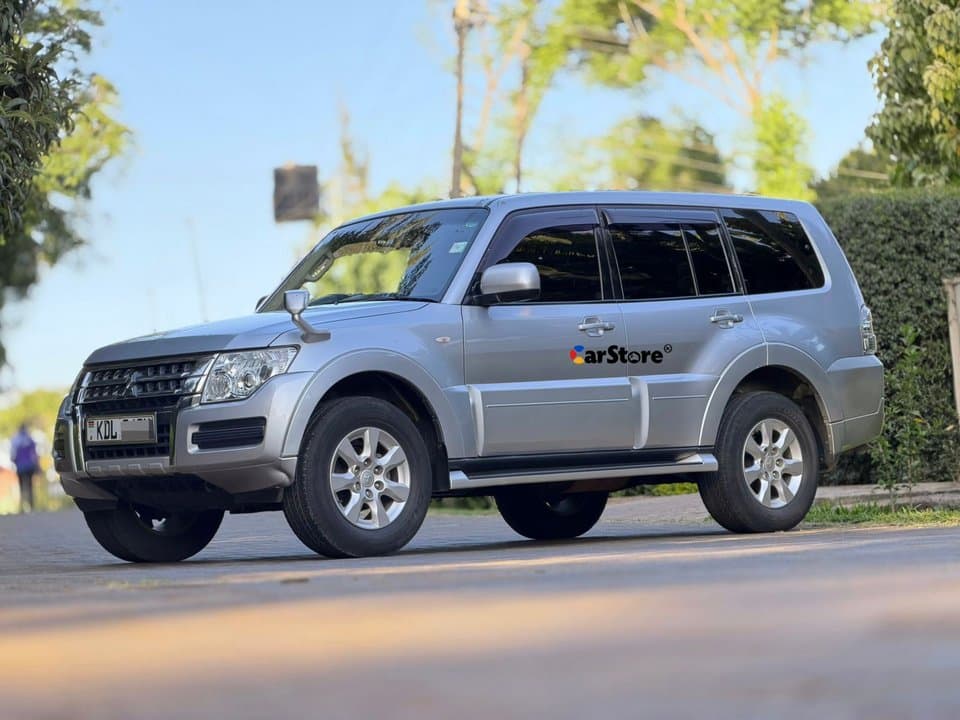 2016 Mitsubishi Pajero - Image 7