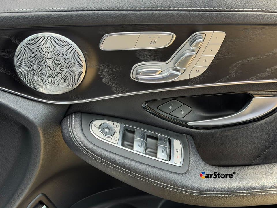 2020 Mercedes Benz GLC-220d - Image 13