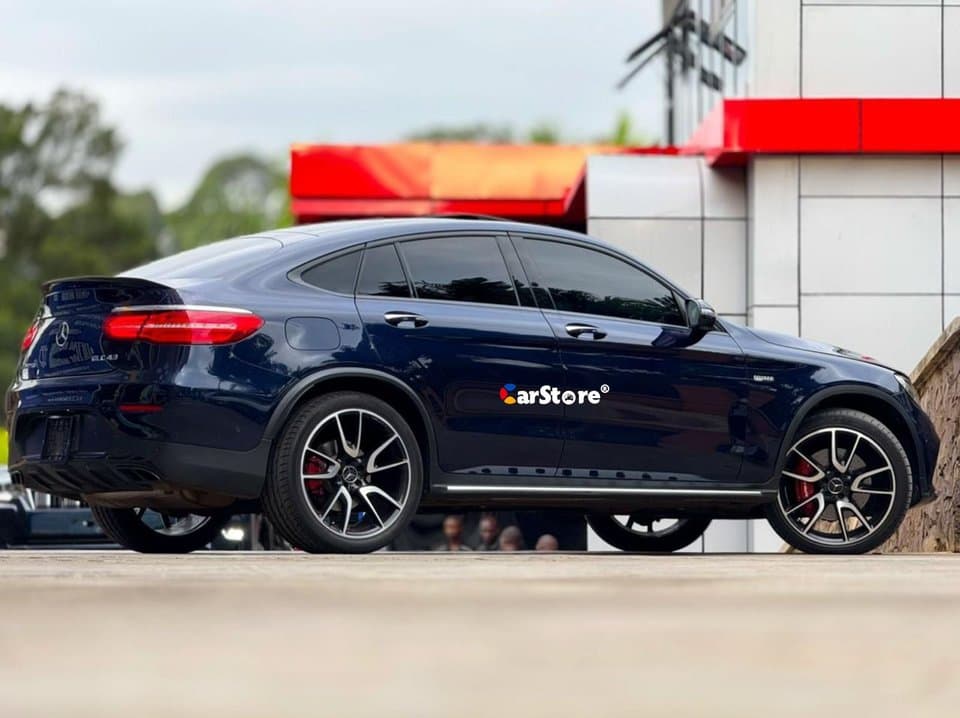 2017 Mercedes Benz GLC43 AMG Coupe - Image 4