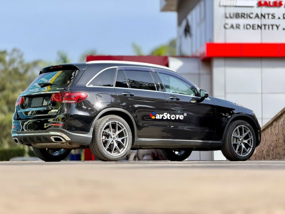 2020 Mercedes Benz GLC 300 4MATIC - Image 3