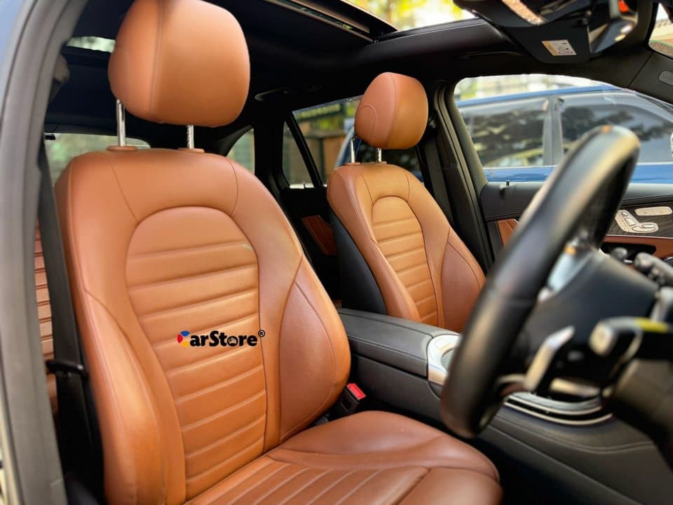 2020 Mercedes Benz GLC 300 4MATIC - Image 9