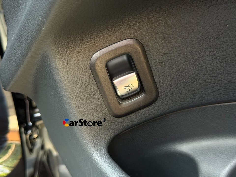 2020 Mercedes Benz GLC 300 4MATIC - Image 10