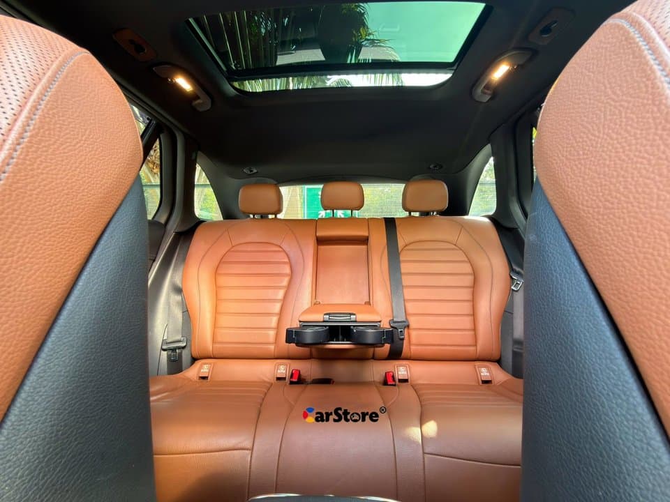 2020 Mercedes Benz GLC 300 4MATIC - Image 13