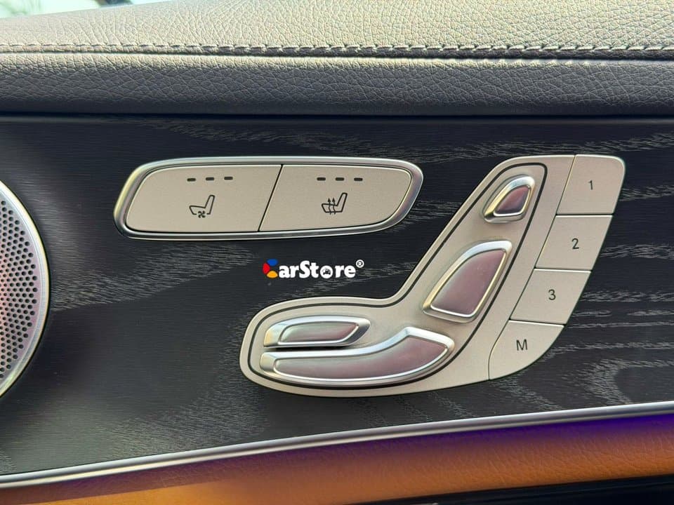 2020 Mercedes Benz GLC 300 4MATIC - Image 18