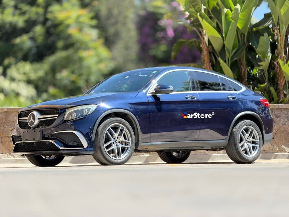 2020 Mercedes Benz GLC-220d - Image 2