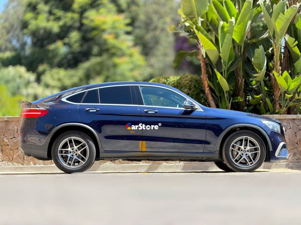 2020 Mercedes Benz GLC-220d - Image 4