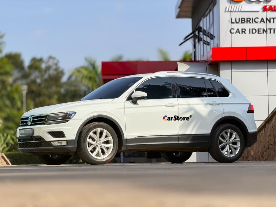 2018 Volkswagen Tiguan - Image 4