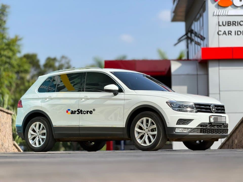 2018 Volkswagen Tiguan - Image 8