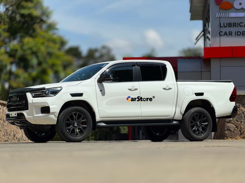 2022 Toyota Hilux GR SPORT - Image 2