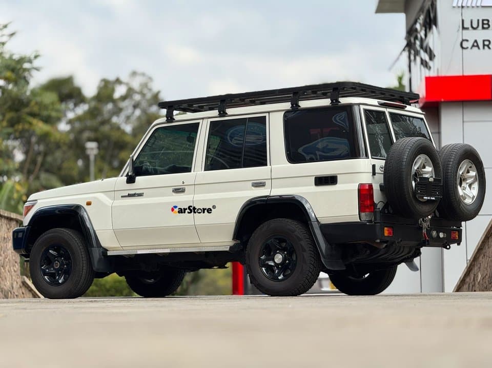 2018 Toyota Land Cruiser 76 Series - Image 7