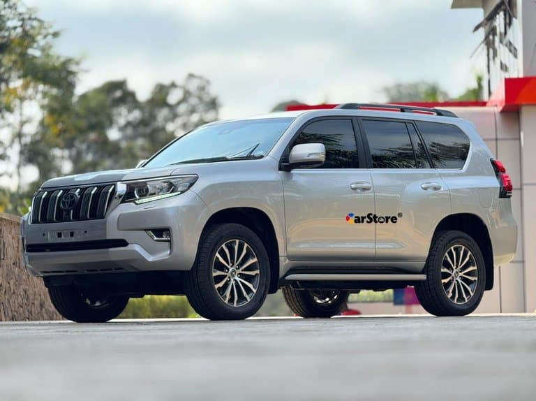 2022 Toyota Land Cruiser Prado VX.L - Image 2