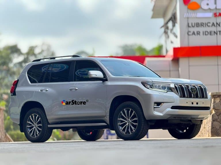 2022 Toyota Land Cruiser Prado VX.L - Image 3