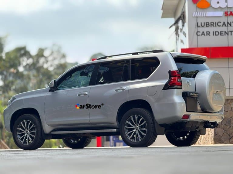 2022 Toyota Land Cruiser Prado VX.L - Image 9