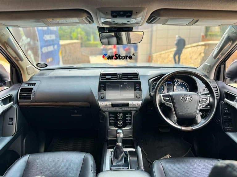 2022 Toyota Land Cruiser Prado VX.L - Image 7