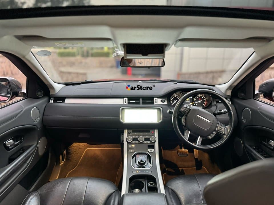 2017 Land Rover RangeRover Evoque - Image 11