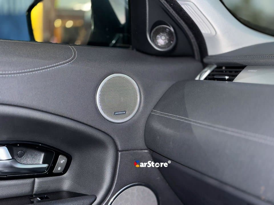 2017 Land Rover RangeRover Evoque - Image 13