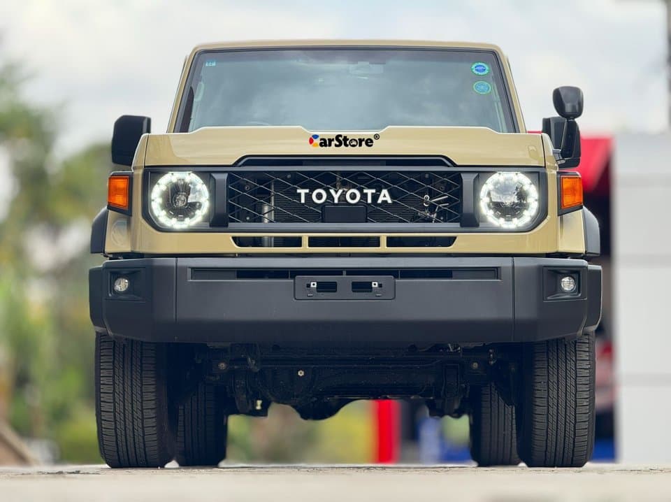2018 Toyota Land Cruiser 76 Series - Image 17