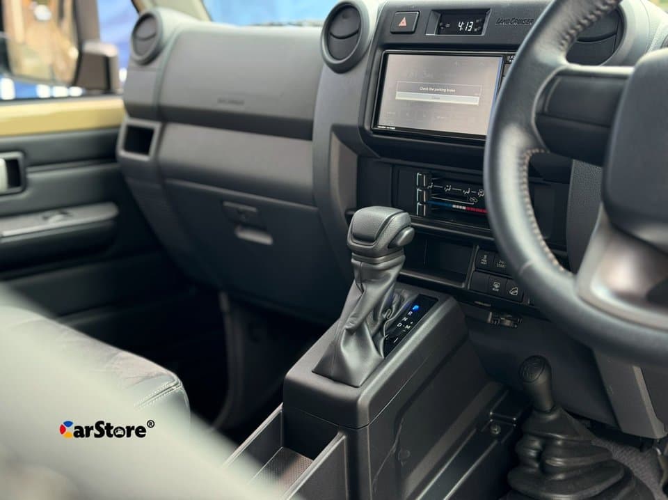 2024 Toyota Land Cruiser 76 Series - Image 20