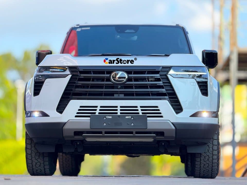 2024 Lexus GX550 - Image 22